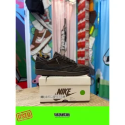 Jordan 1 Low Travis Scott Velvet Brown UK11