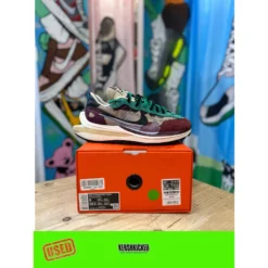 Nike Sacai Vapourwaffle Villain Red UK8