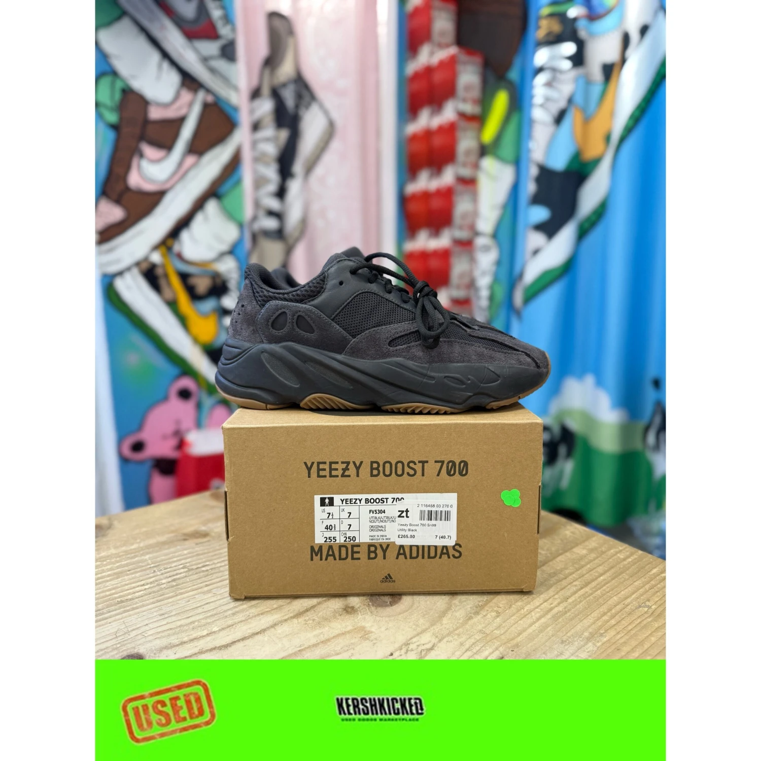 Yeezy 700 Boost Utility Black UK7