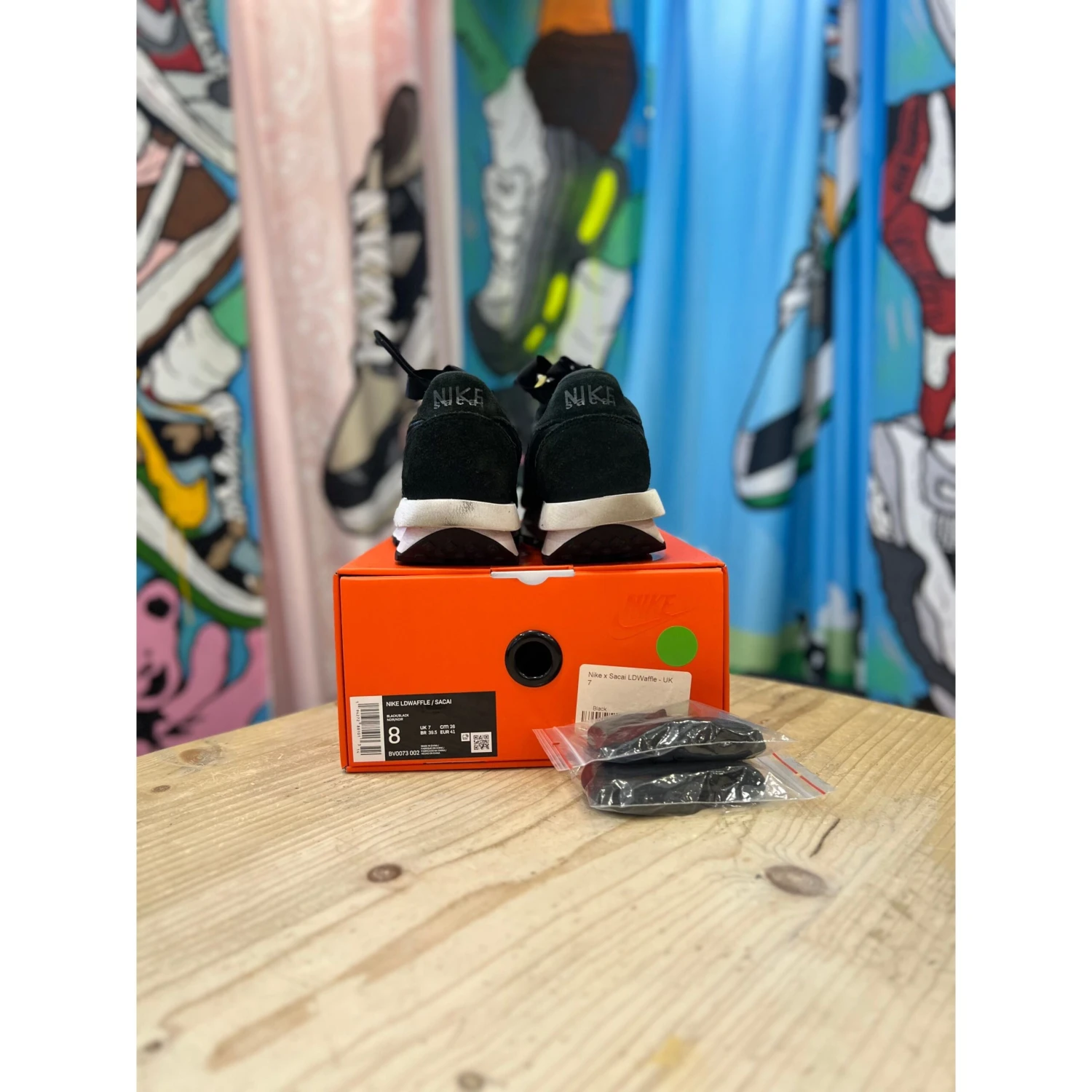 Nike Sacai LDWaffle Black UK7 - Image 4