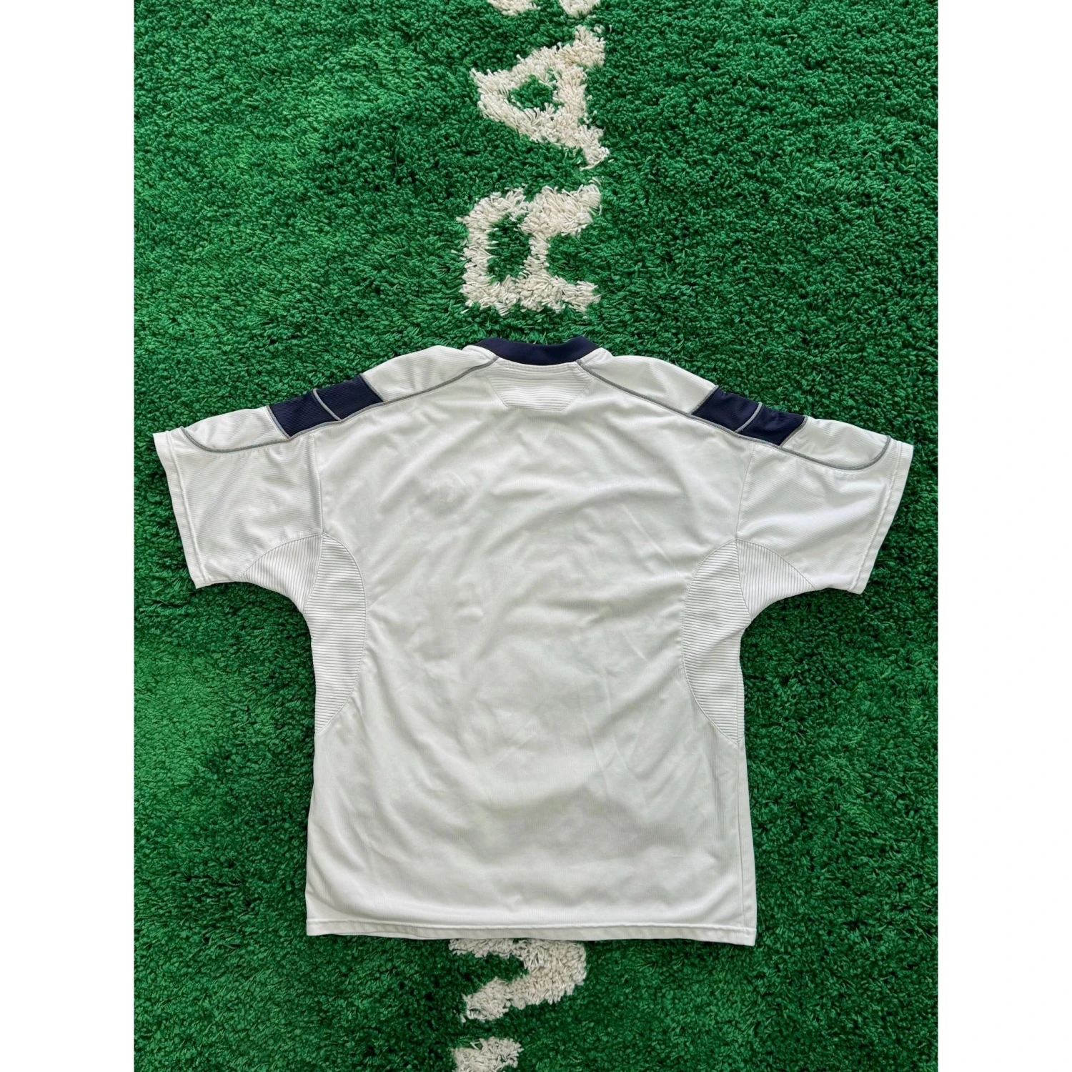 Manchester United Away Shirt 2000-2001 L - Image 2