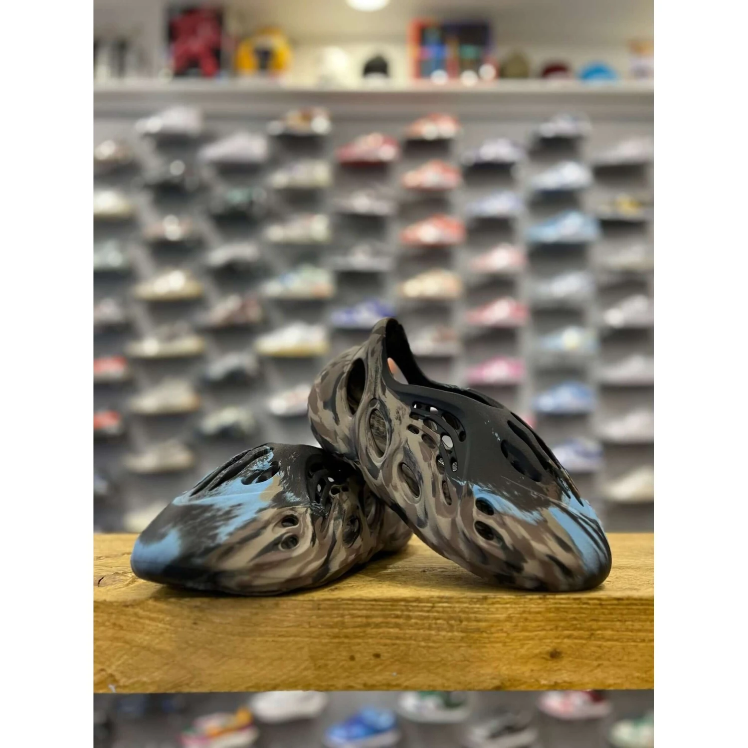 Adidas Yeezy Foam RNR MX Cinder - Image 5