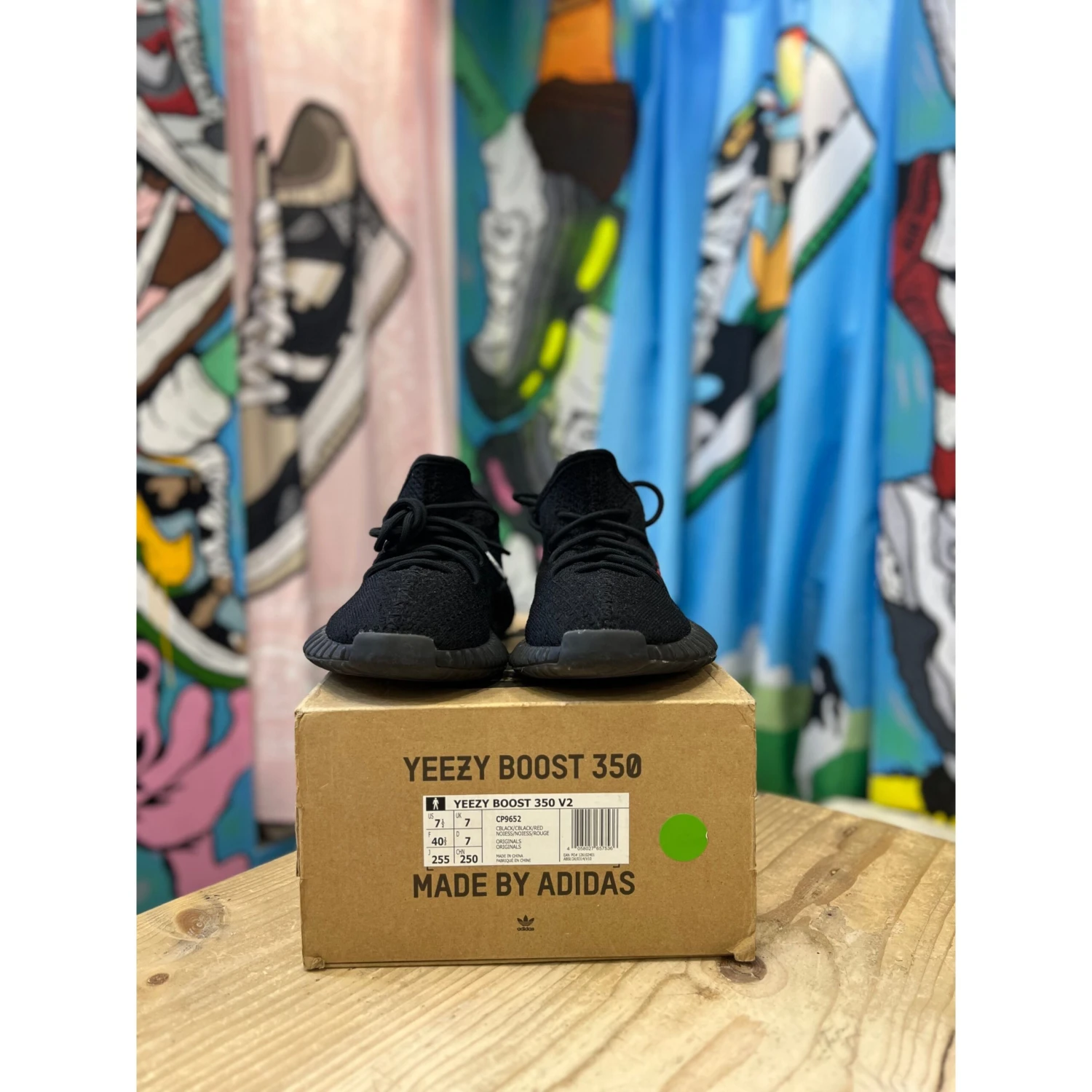Yeezy 350 BredUK7 - Image 2