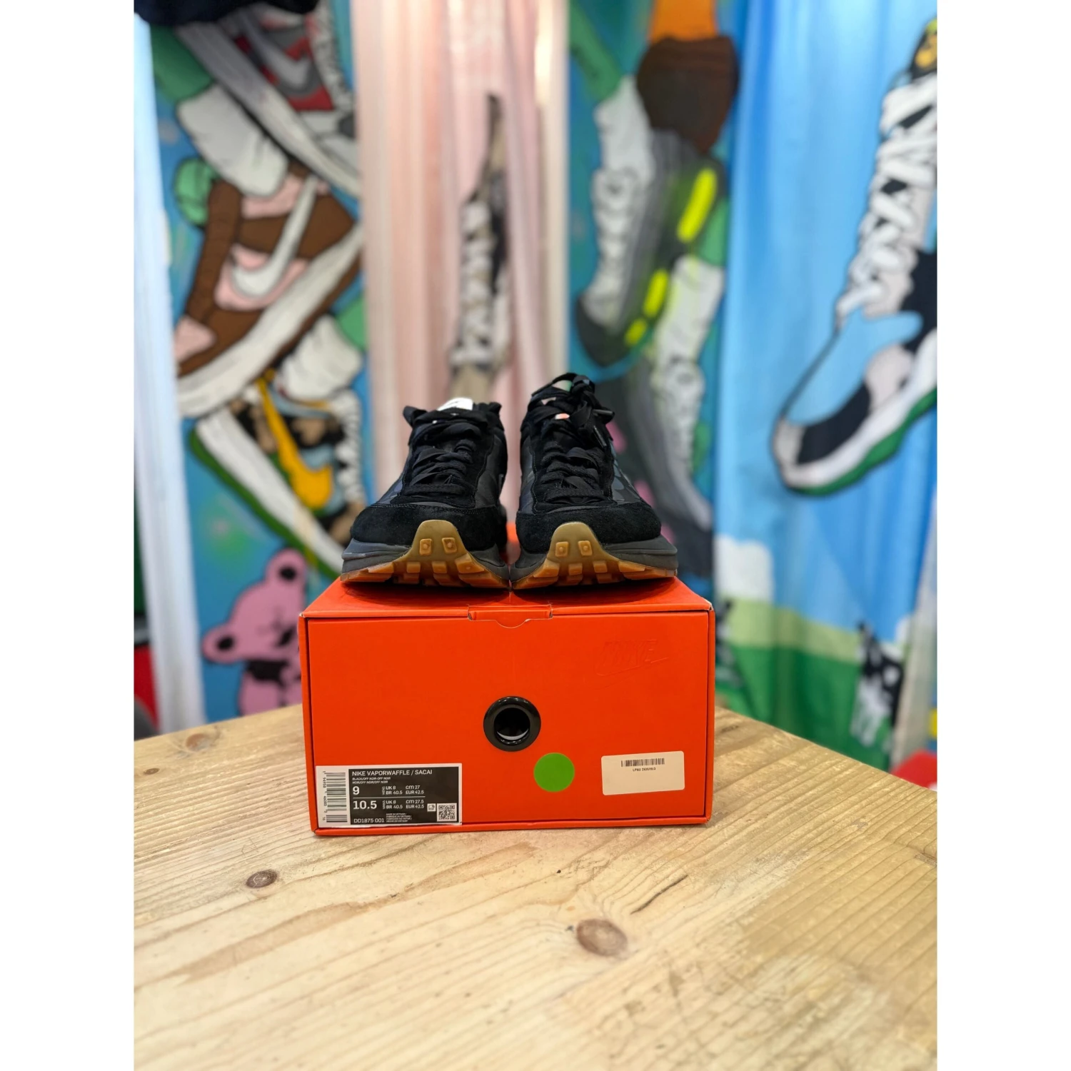 Nike Sacai Vapourwaffle Black Gum UK8 - Image 2