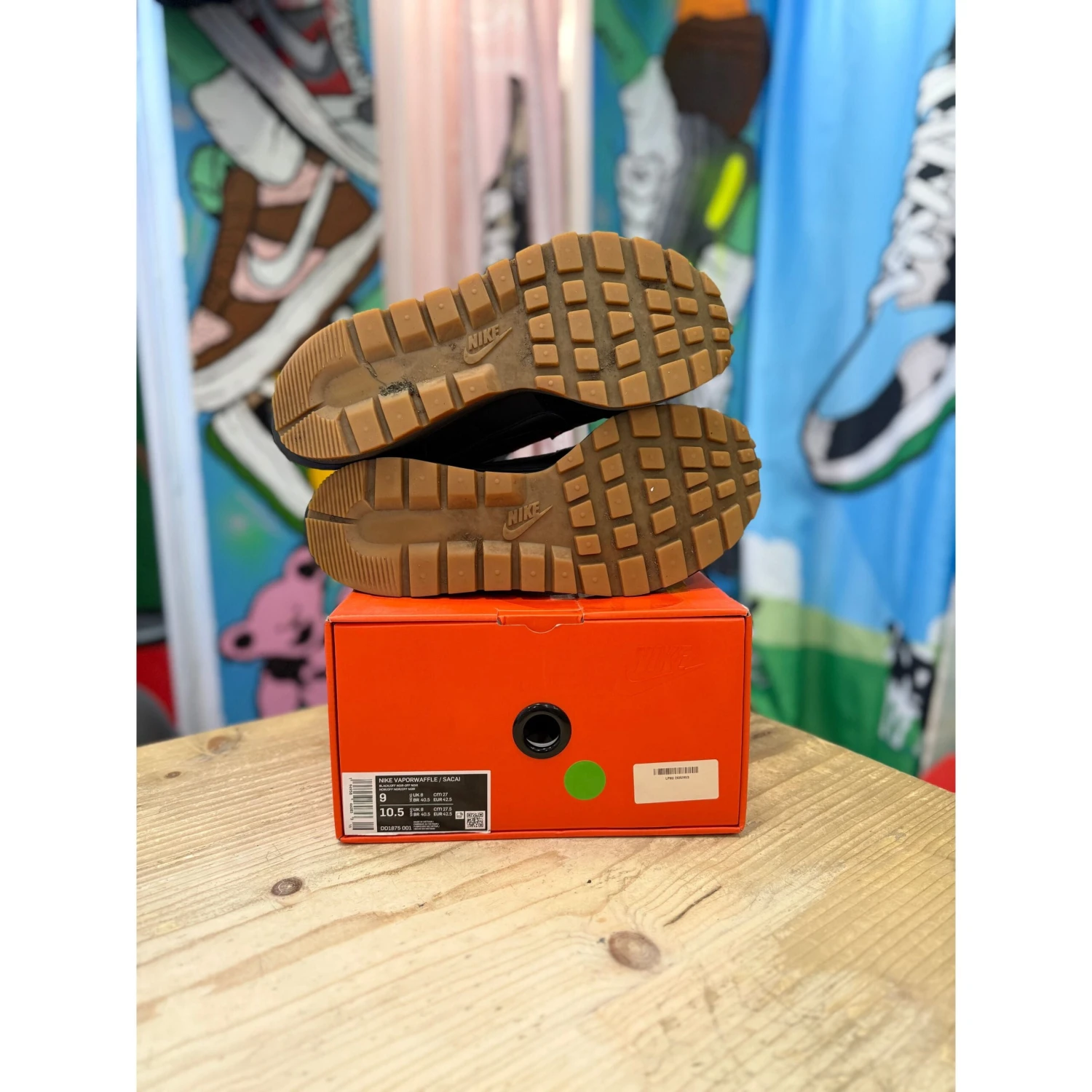 Nike Sacai Vapourwaffle Black Gum UK8 - Image 3