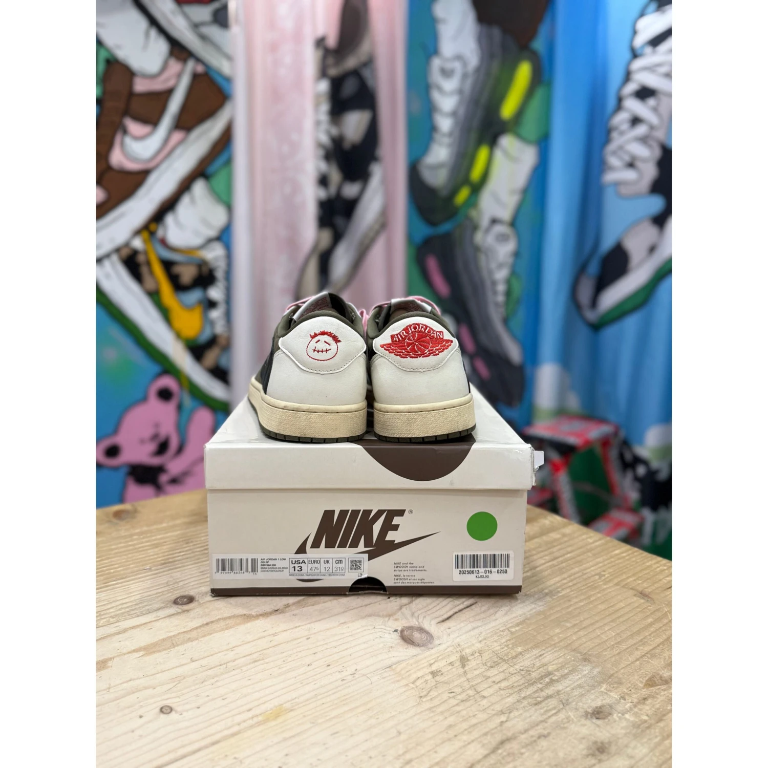 Jordan 1 Low Travis Scott Medium Olive UK12 - Image 4