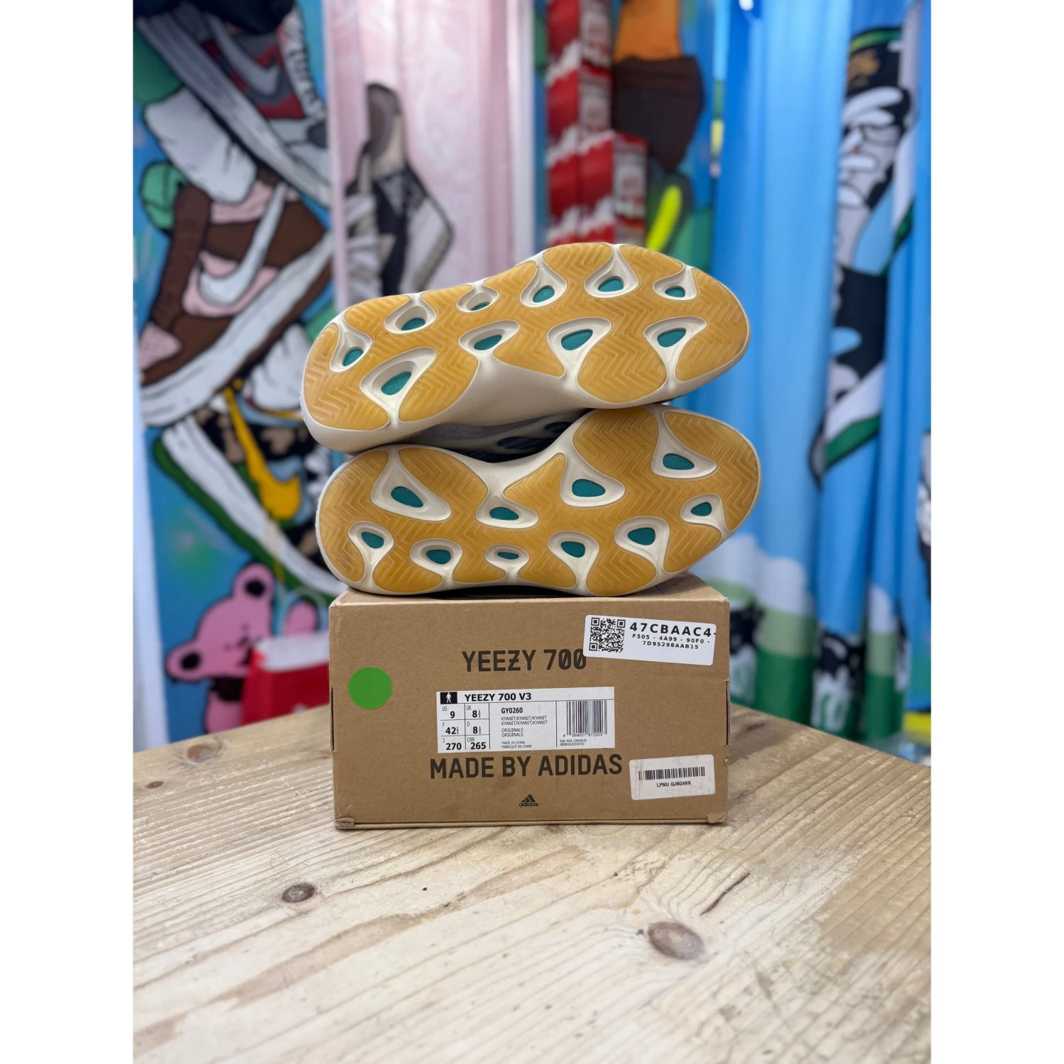 Yeezy Boost 700 V3 Arzareth UK8.5 - Image 3