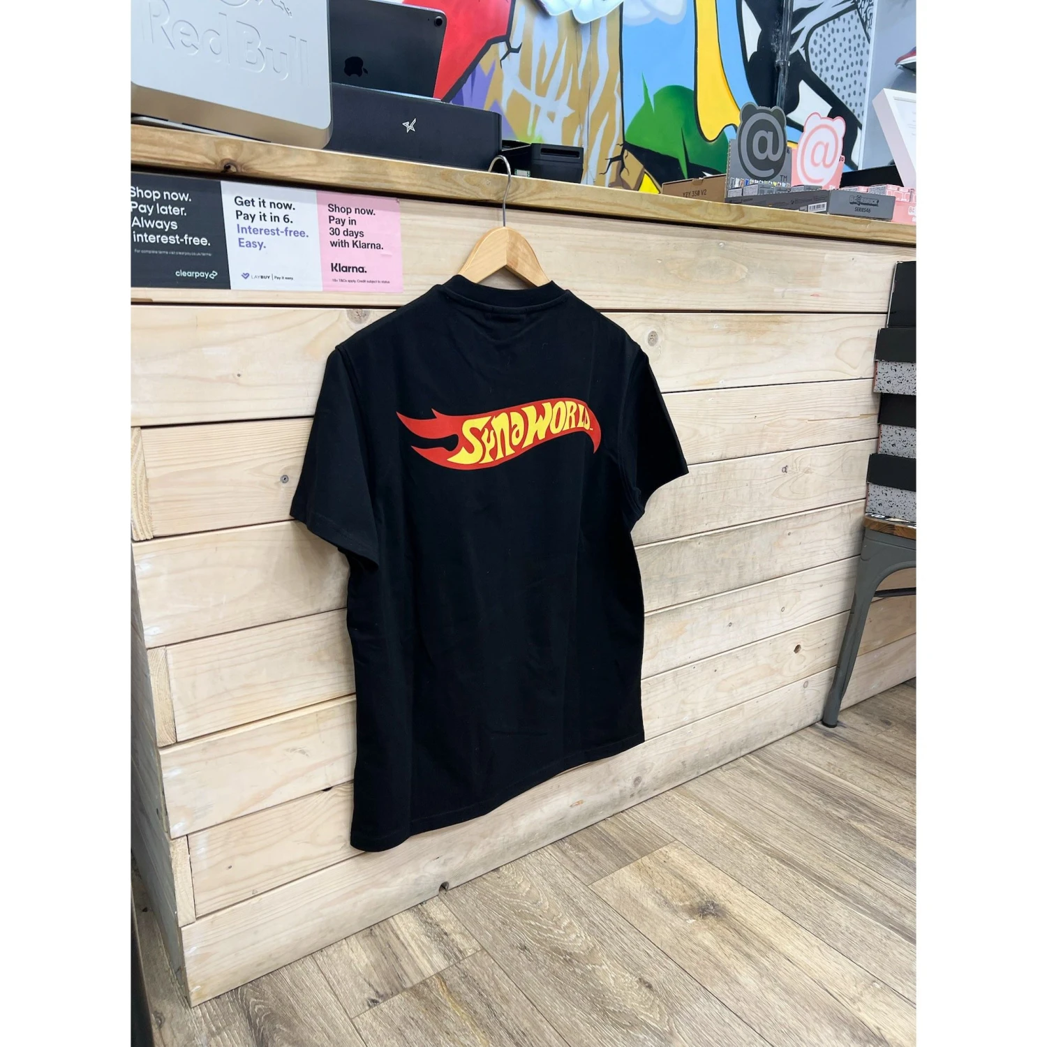 Syna World Hot Wheels T-Shirt Black - Image 2