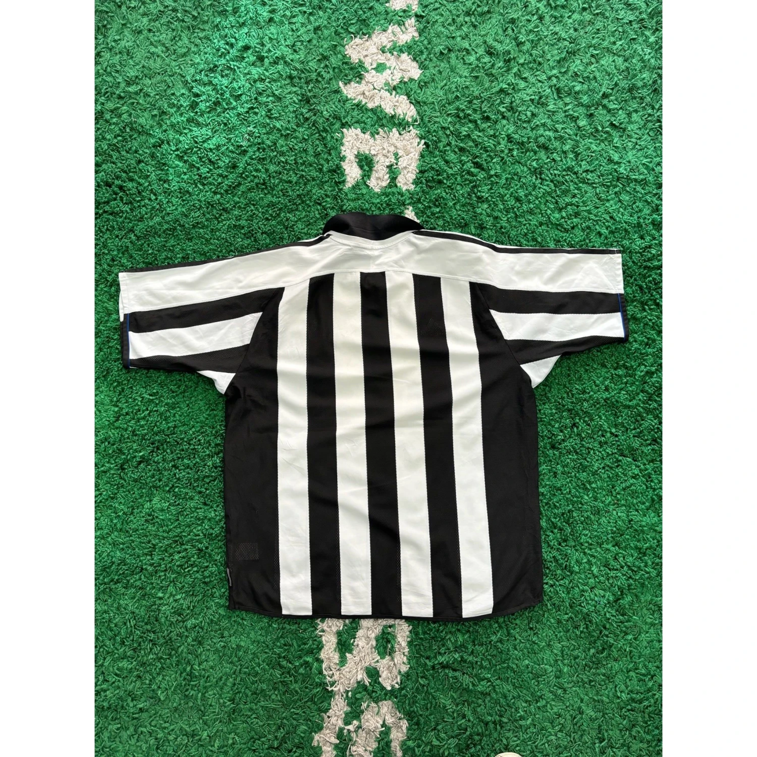 Newcastle United Home Shirt 2003/05 XL 9/10 - Image 2