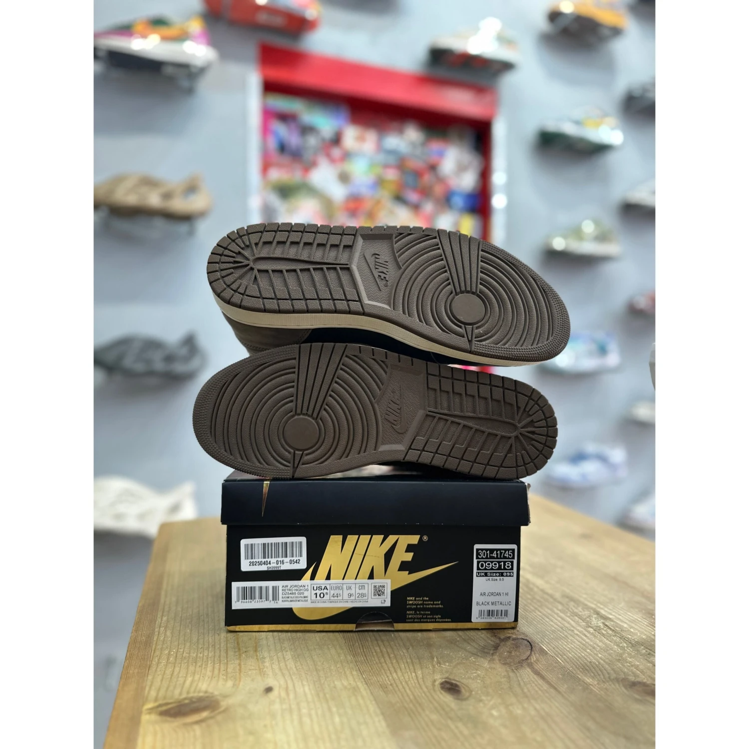 Jordan 1 Retro High OG Palomino UK 9.5 - Image 4