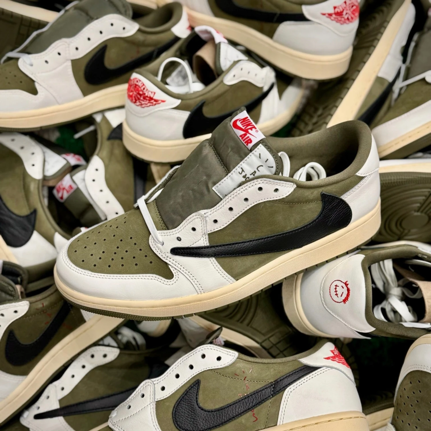 Jordan 1 Retro Low OG SP Travis Scott Medium Olive - Image 5