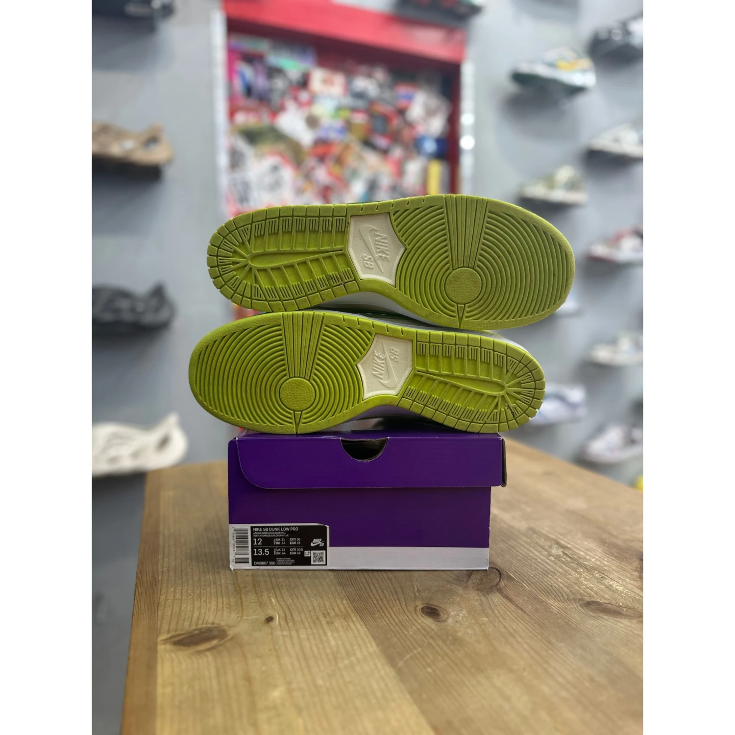 Nike SB Dunk Low Green Apple UK 11 - Image 4