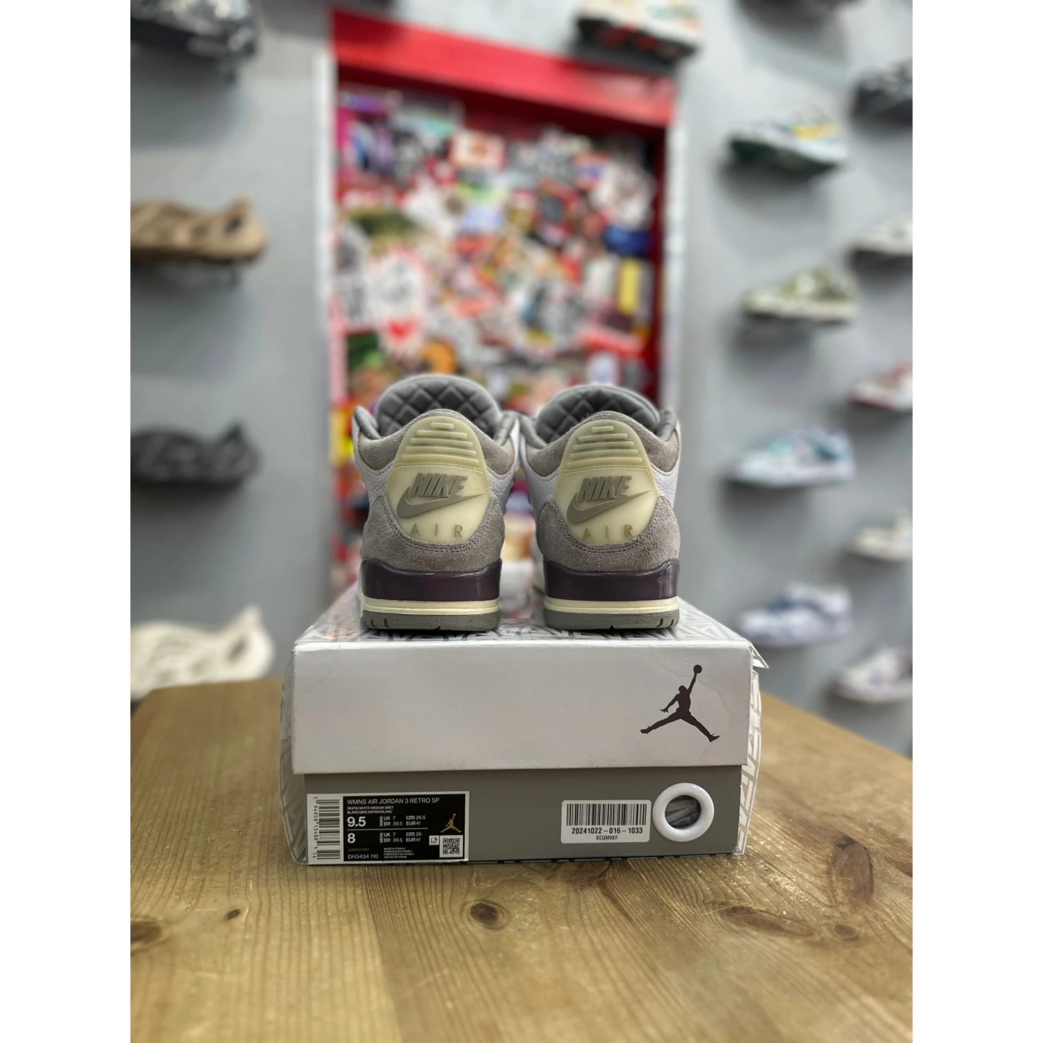 Jordan 3 Retro SP A Ma Maniére (Women's) UK 7 - Image 3
