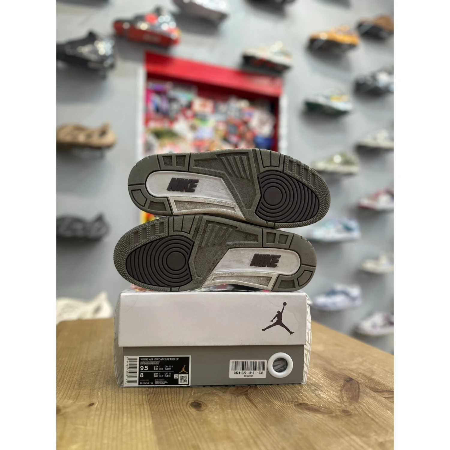 Jordan 3 Retro SP A Ma Maniére (Women's) UK 7 - Image 4