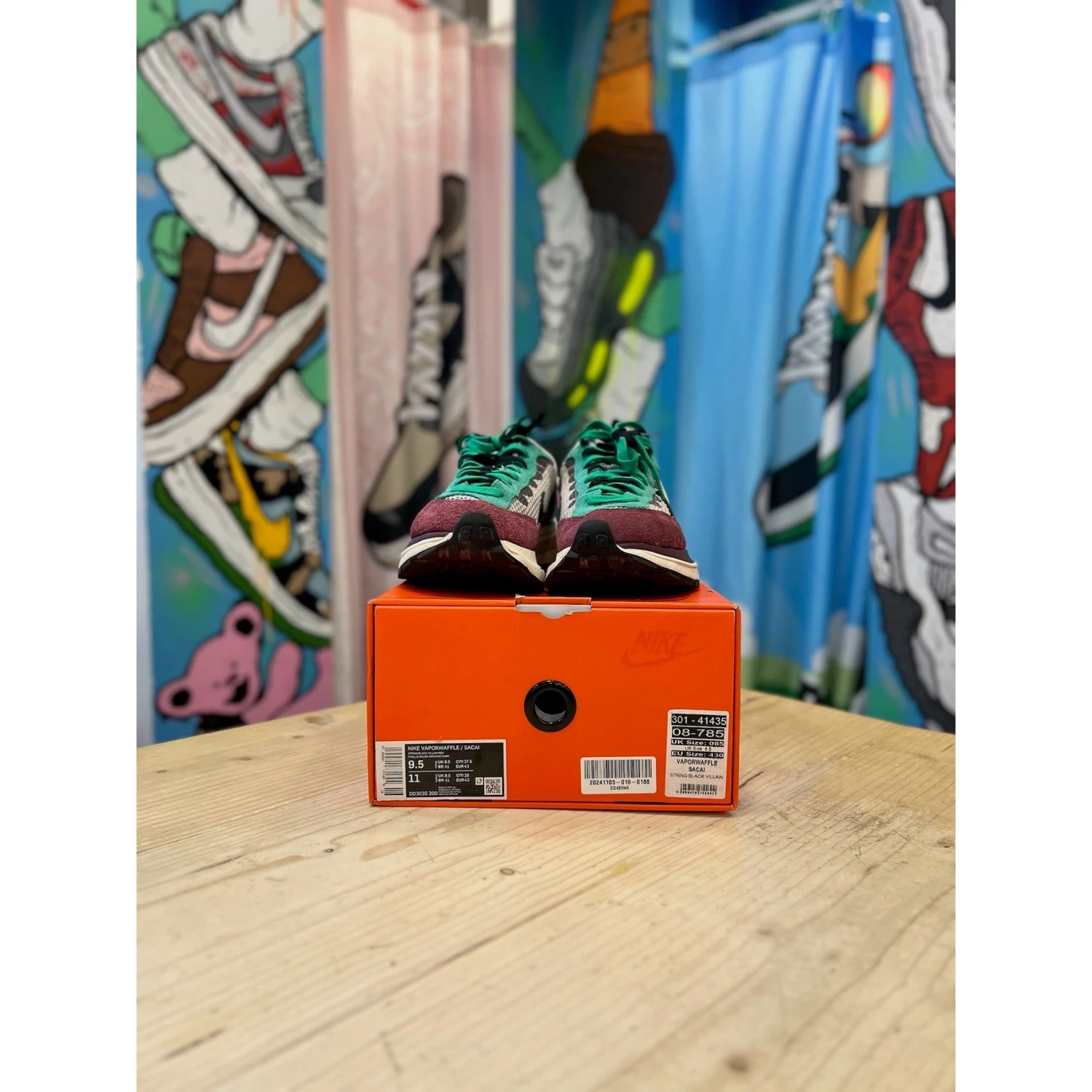 Nike Sacai Vaporwaffle Villain Red UK 8.5 - Image 3