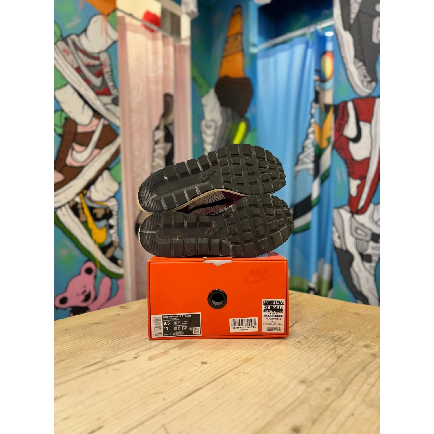 Nike Sacai Vaporwaffle Villain Red UK 8.5 - Image 2