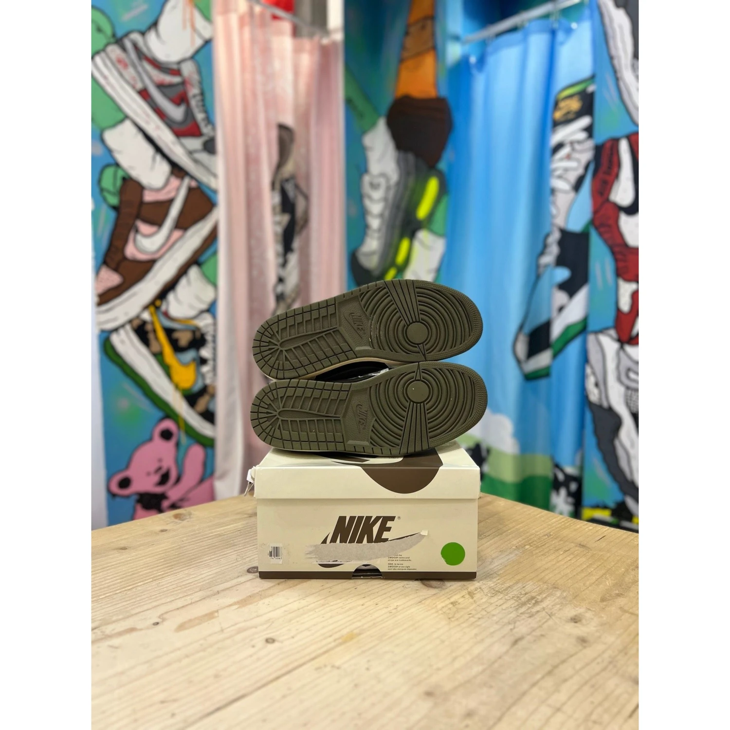 Nike Air Jordan 1 Travis Scott Olive UK 7 - Image 2