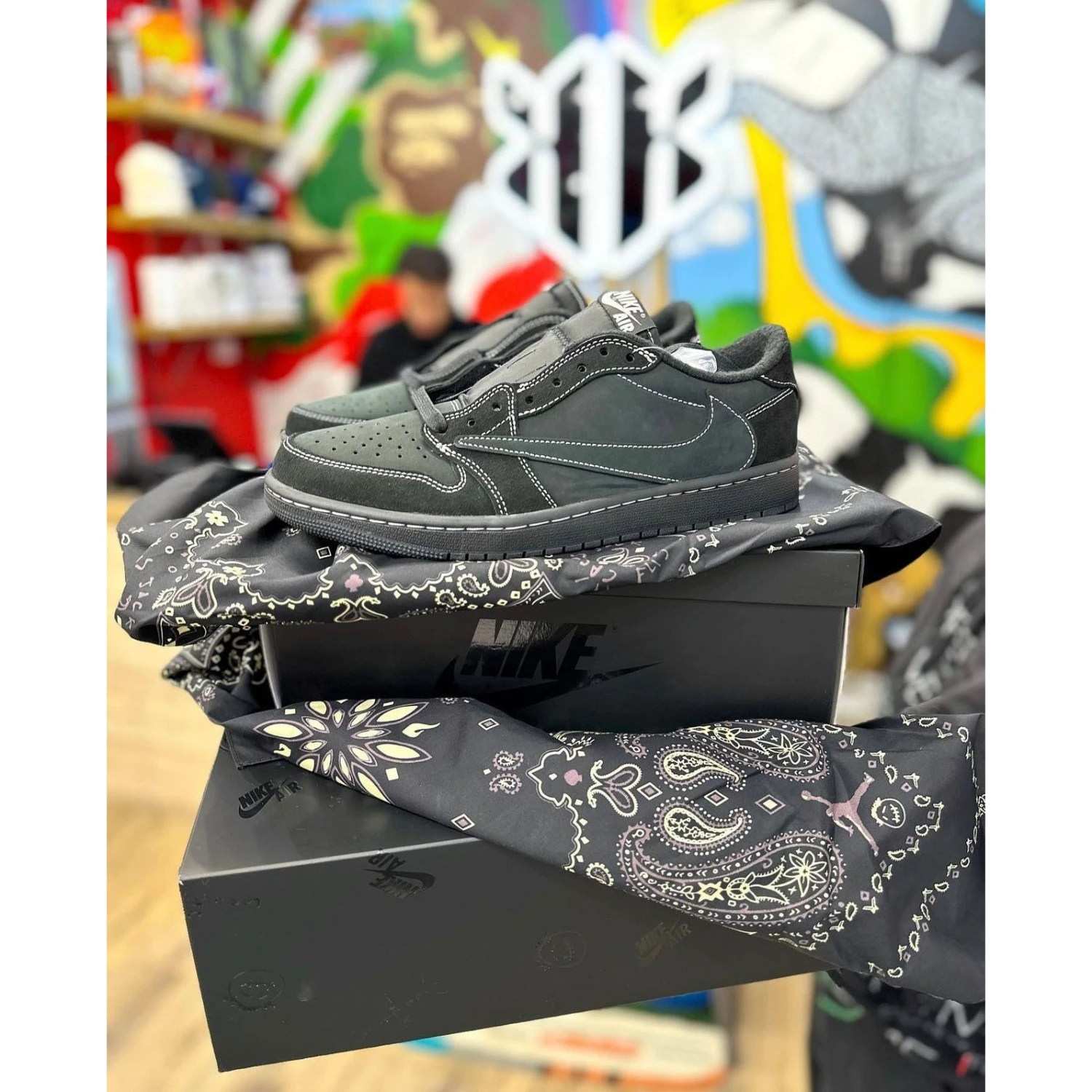 Jordan 1 Retro Low OG SP Travis Scott Black Phantom - Image 6