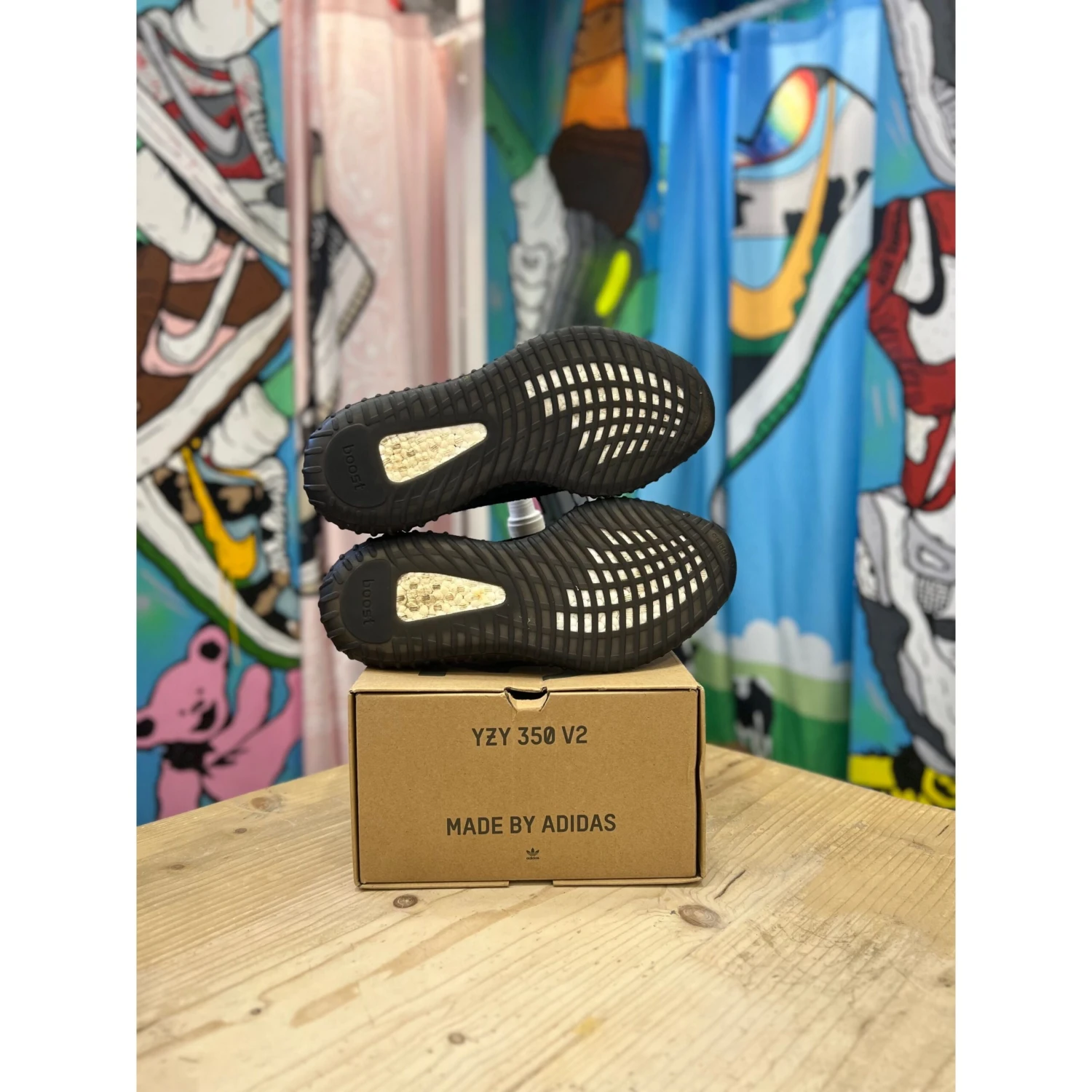 ADIDAS Yeezy 350 Bred UK10.5 - Image 3