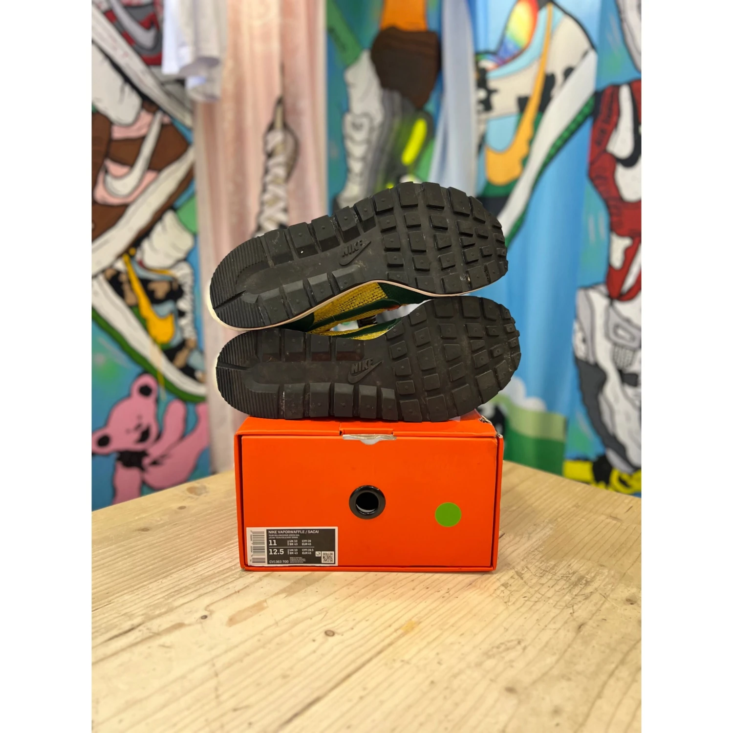 Nike Sacai Vaporwaffle Tour Yellow UK10 - Image 3