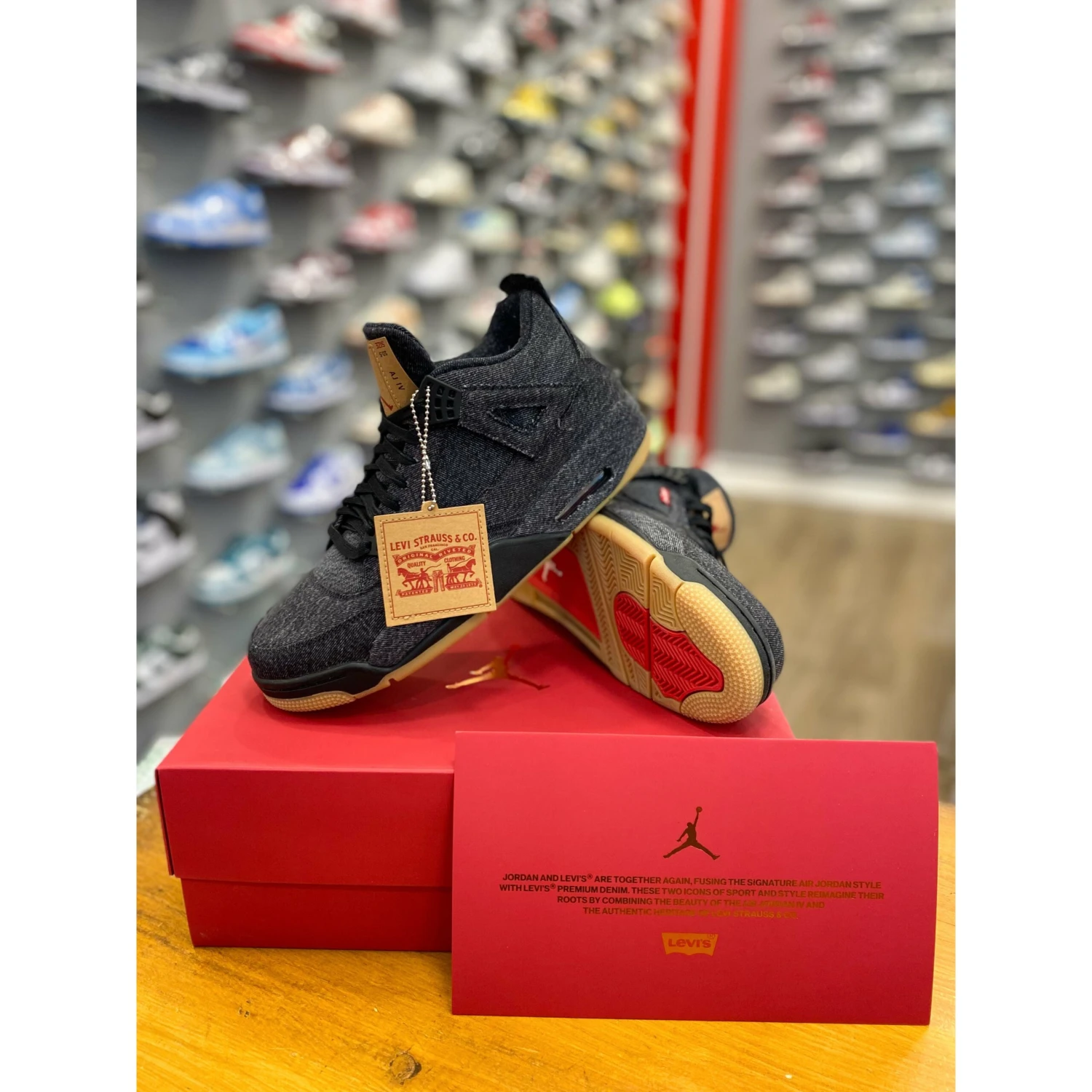 Jordan 4 Retro Levi's Black (Levi's Tag) - Image 2