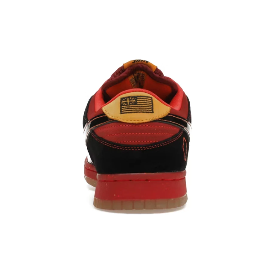 Nike SB Dunk Low Hawaii (2005) - Image 3